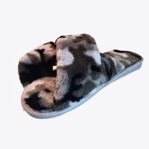 Womens Slippers Cross‎ Plush Gray house Shoes Size 8 Camouflage Grey